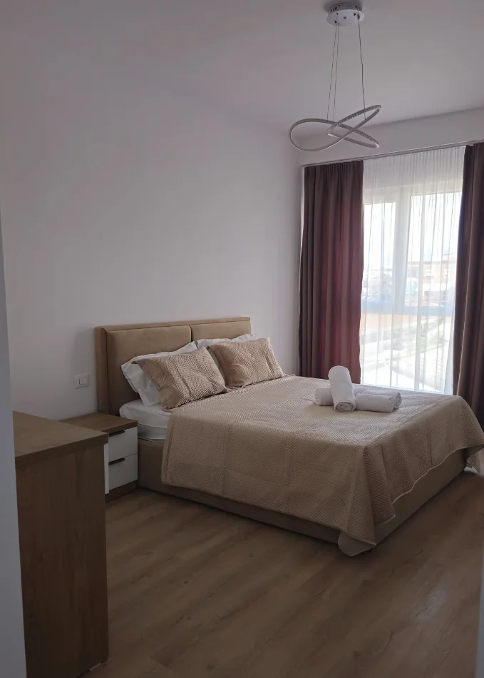 Tirane, jepet me qera apartament 2+1 , 90 m² 800 € 