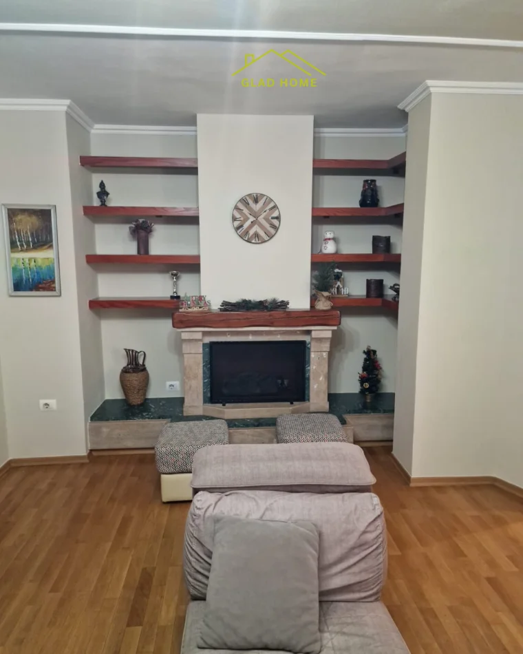 Tirane, jepet me qera 2+1 Kati 6, 130 m² 