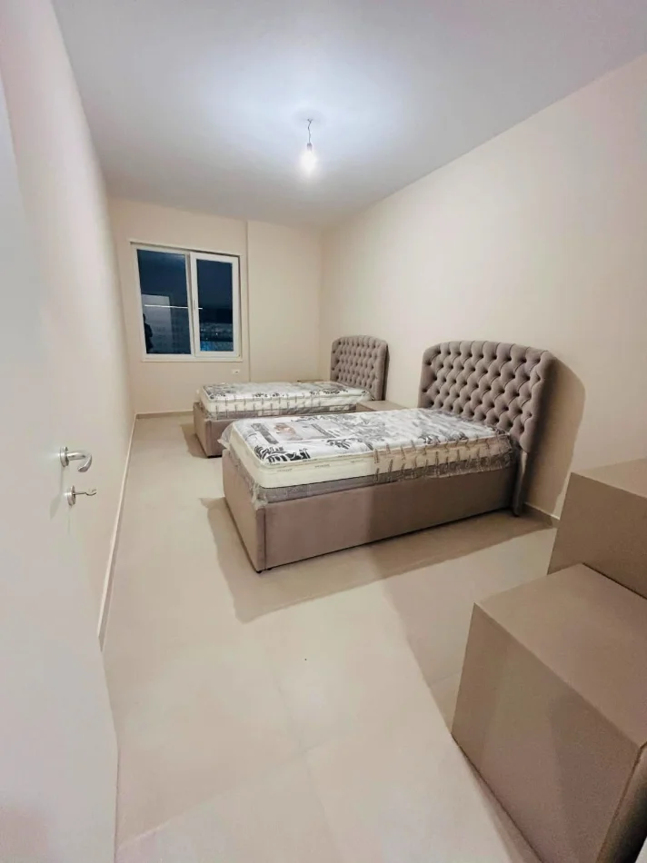 Tirane, jepet me qera apartament 2+1 , 98 m² 550 € (UNIVERS CITY)
