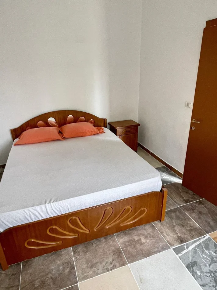 Tirane, jepet me qera apartament 2+1 Kati 1, 70 m² 400 € (5 Maji)