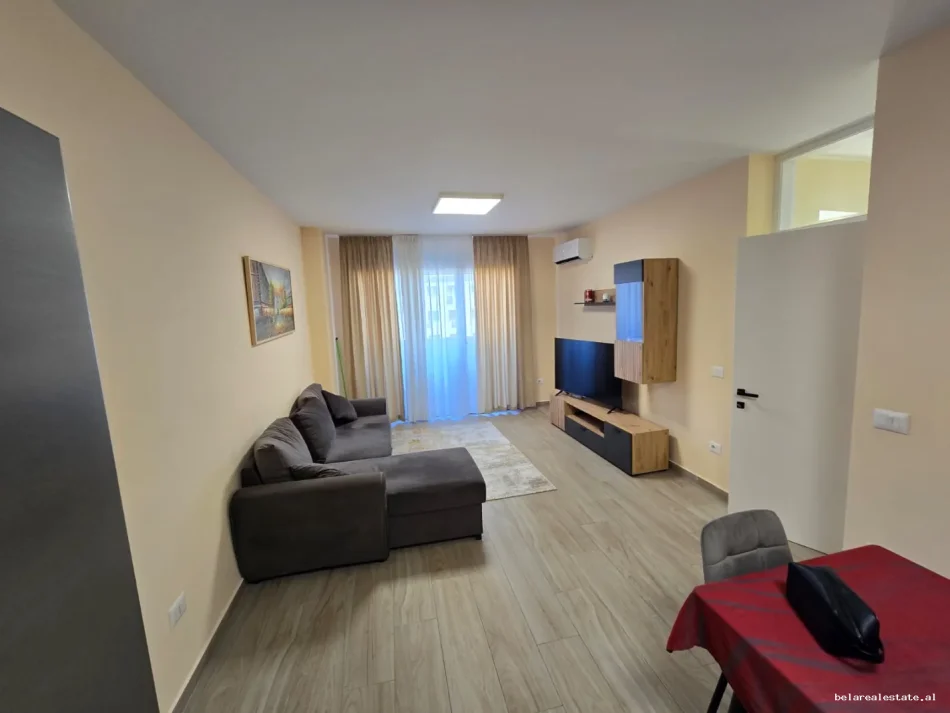 Tirane, jepet me qera apartament 2+1 Kati 2, 110 m² 690 € (Rruga Kongresi i Manastirit, Kimpleksi Zirkon)
