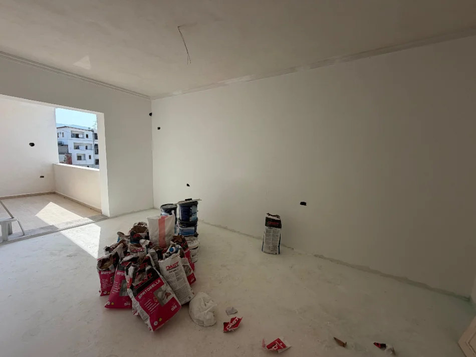 Tirane, shitet apartament 1+1+Ballkon Kati 5, 74 m² 135.000 € (Vasil Shanto)