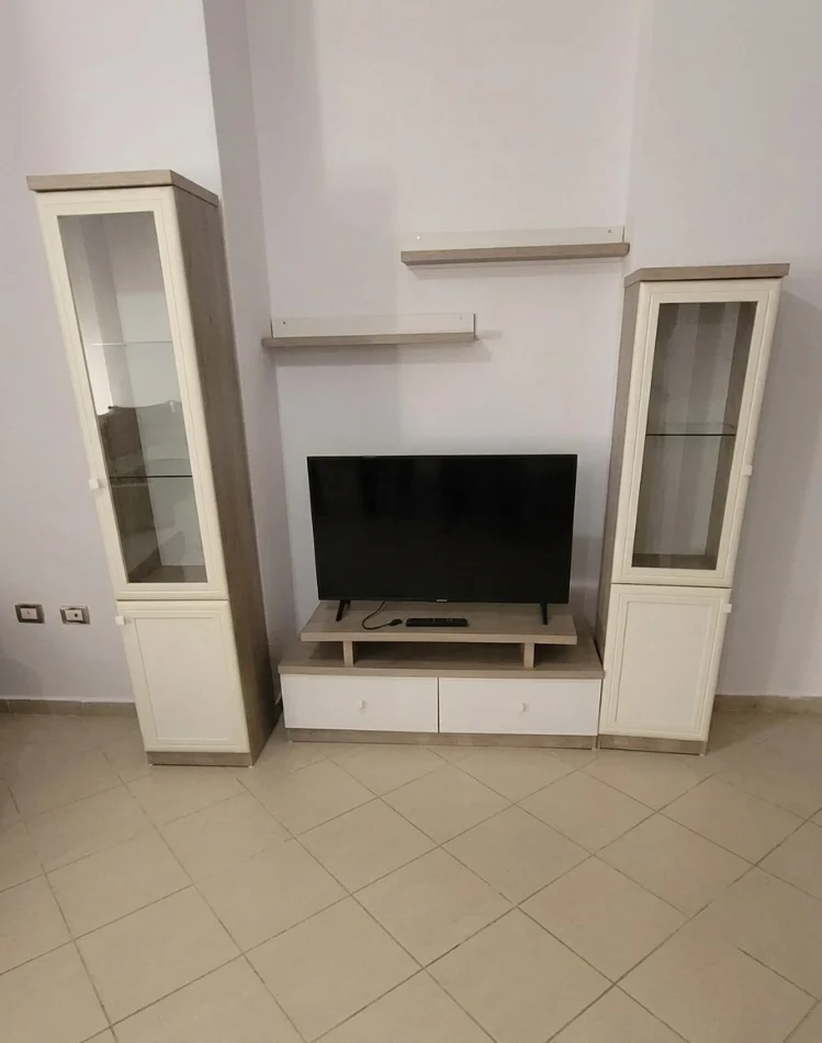 Tirane, jepet me qera apartament 2+1+Ballkon Kati 2, 110 m² 400 € (Fresk)