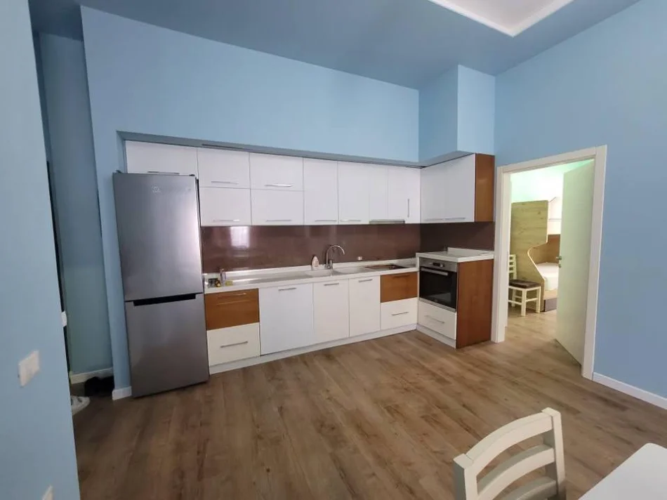 Tirane, jepet me qera apartament 2+1+Ballkon Kati 5, 84 m² 450 € (Fresk/Rr.Muhamet Deliu)