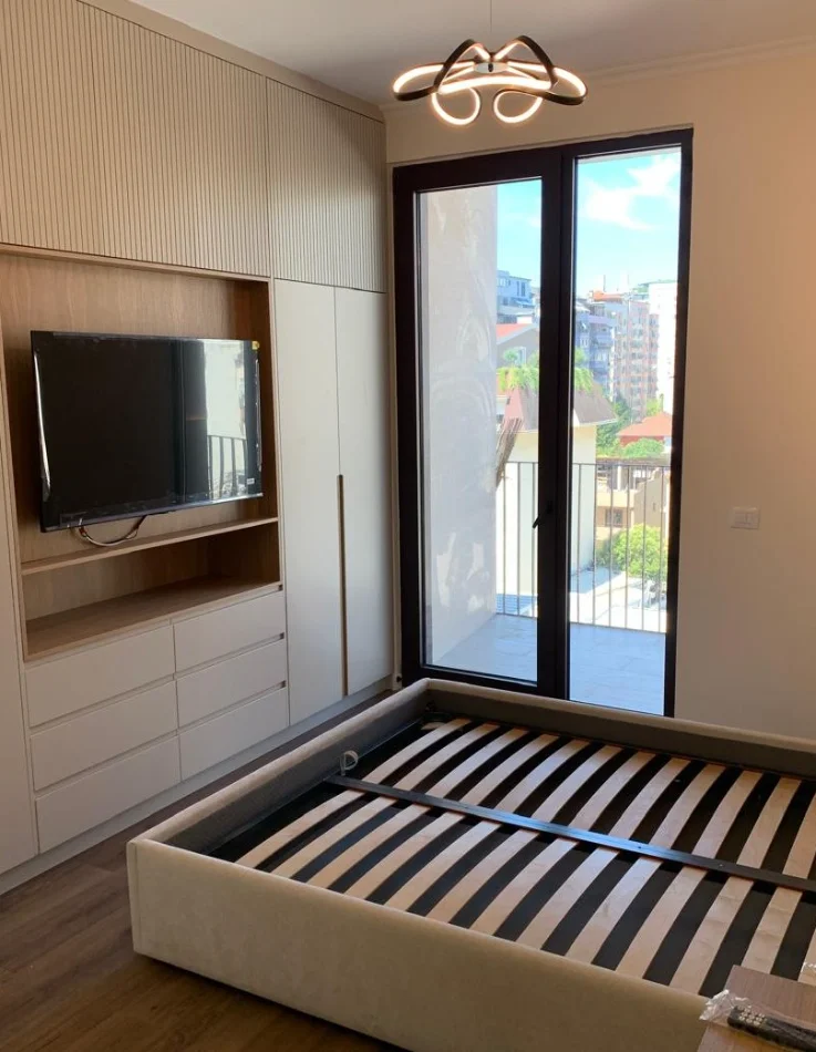 Tirane, shitet apartament 2+1 , 120 m² 