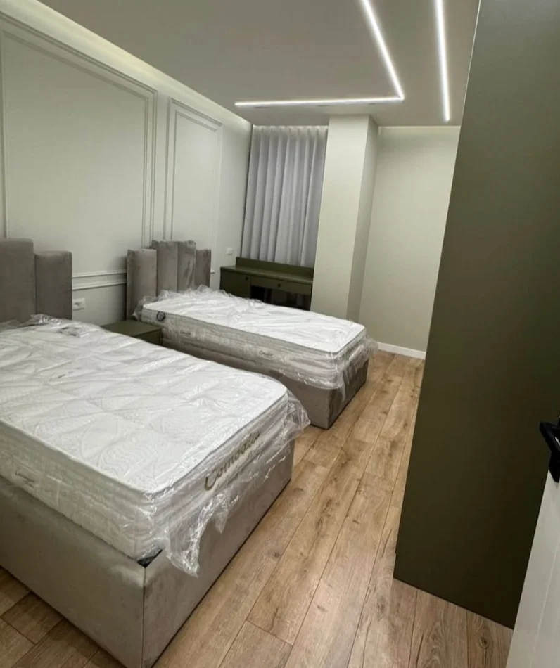 Tirane, jepet me qera apartament 2+1 , 116 m² 1.500 € 