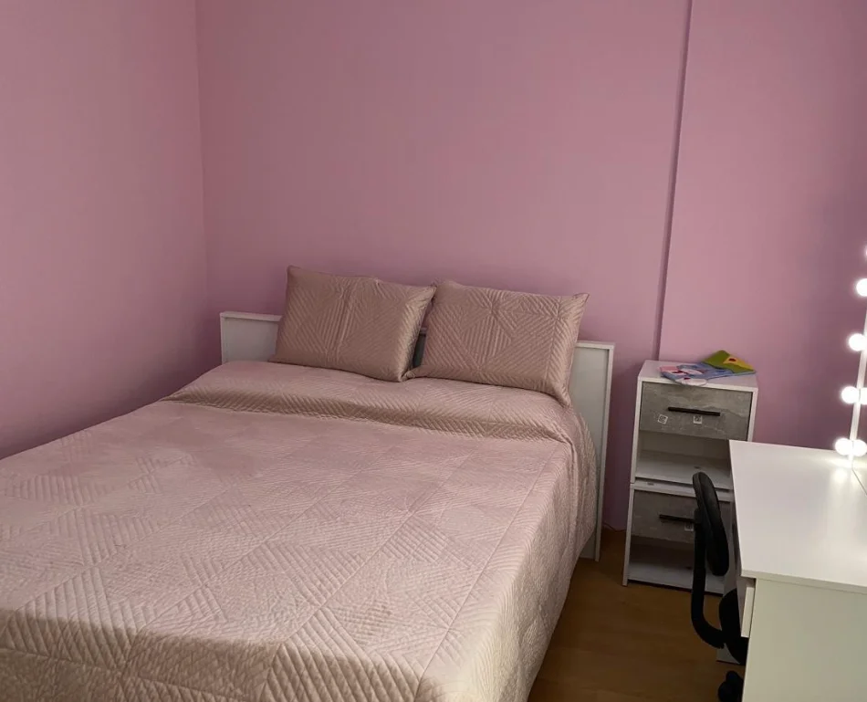 Tirane, jepet me qera apartament 2+1 , 70 m² 800 € 