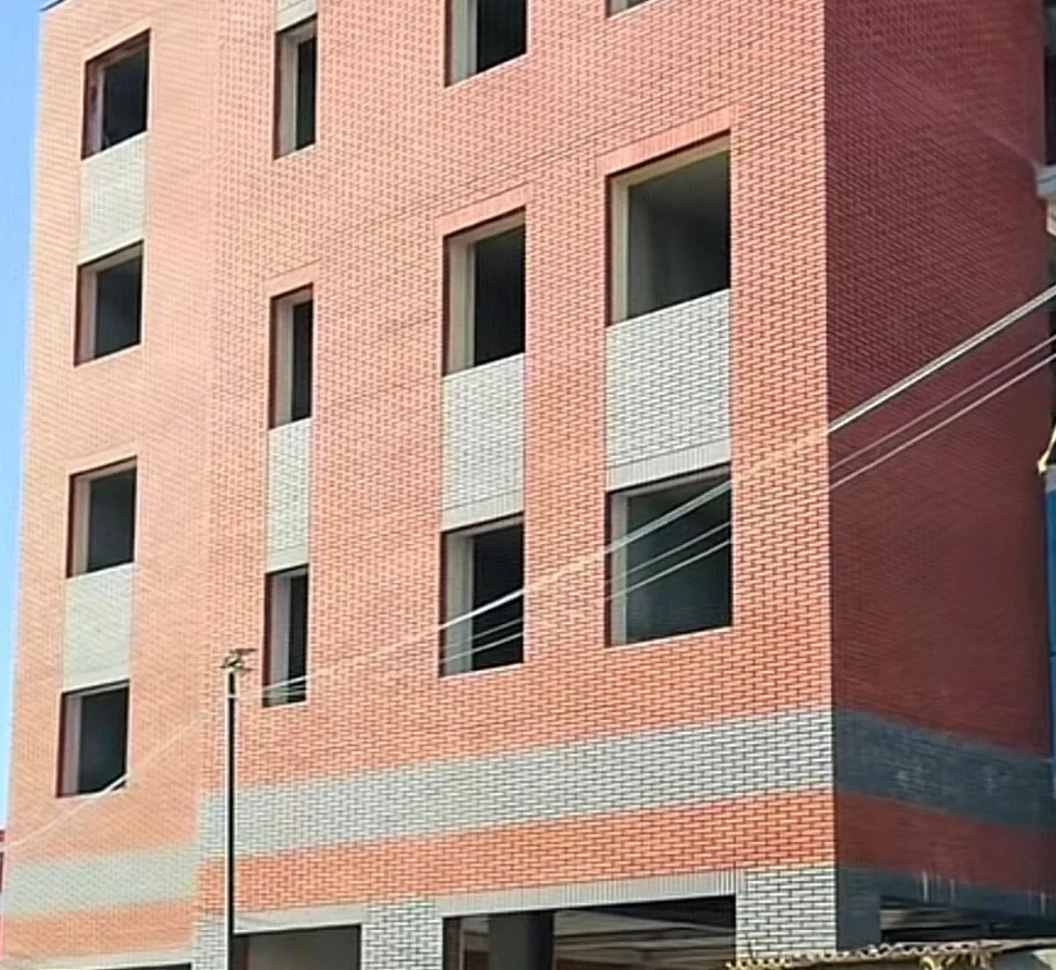 Tirane, shitet apartament 2+1 , 102 m² 97.280 € 