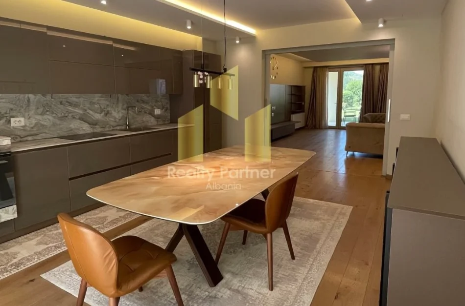 Tirane, shitet apartament 2+1 , 220 m² 500.000 € 