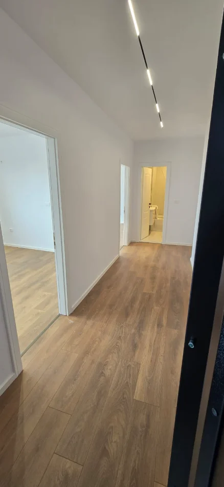 Tirane, shitet apartament 1+1+Ballkon Kati 11, 65 m² 165.000 € (21 Dhjetori/Rr.Shefqet Musaraj)