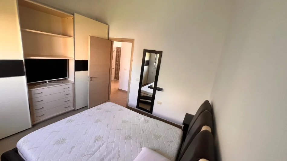 Tirane, jepet me qera apartament 2+1 , 90 m² 800 € (odra diellit 1)