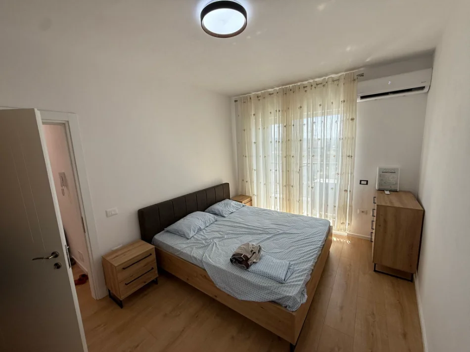 Tirane, jepet me qera apartament 2+1+Ballkon Kati 5, 98 m² 650 € (e zonen e Siri Kodres,Rruga Besa,New Corner Rezidence)