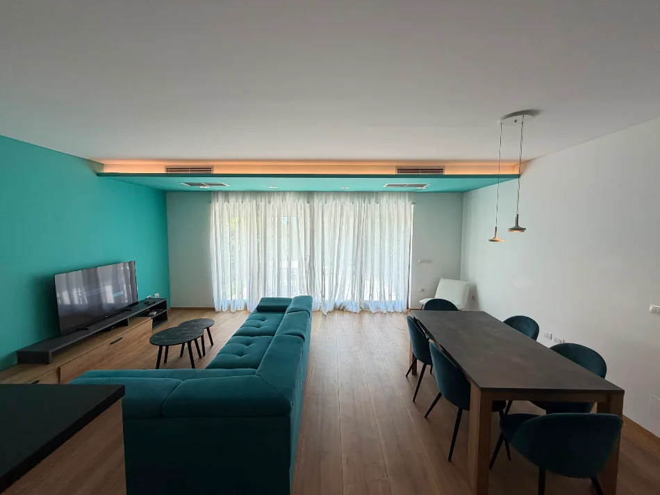 Tirane, jepet me qera Vile Vile 2 Katshe Kati 0, 236 m² 1.600 € (TEG)