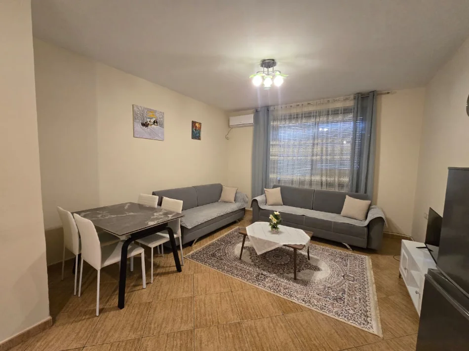 Tirane, jepet me qera apartament 2+1 Kati 5, 105 m² 800 € (Rruga e Kosovareve)