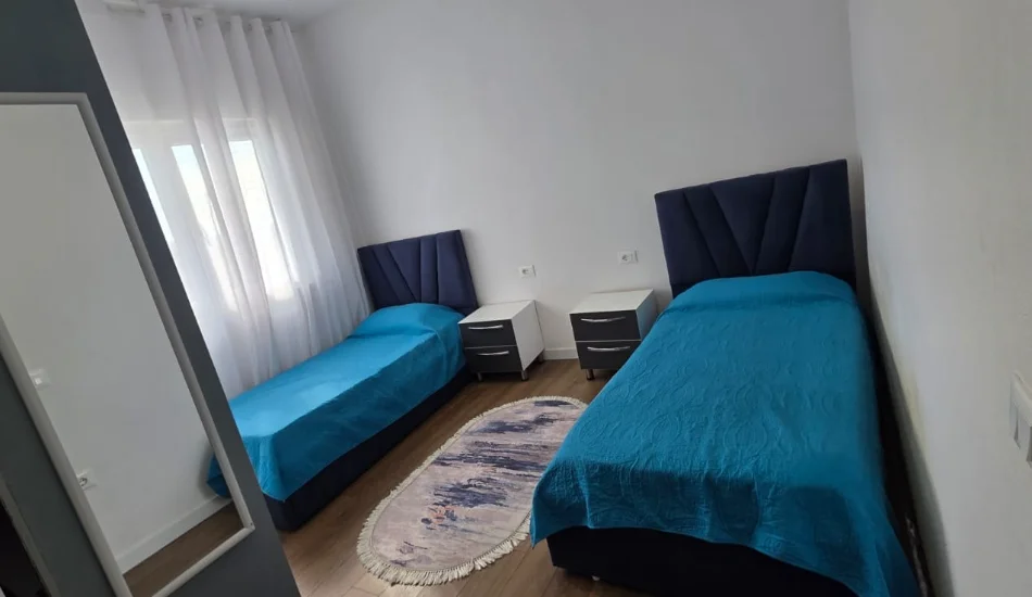 Tirane, jepet me qera apartament 2+1 , 90 m² 800 € 