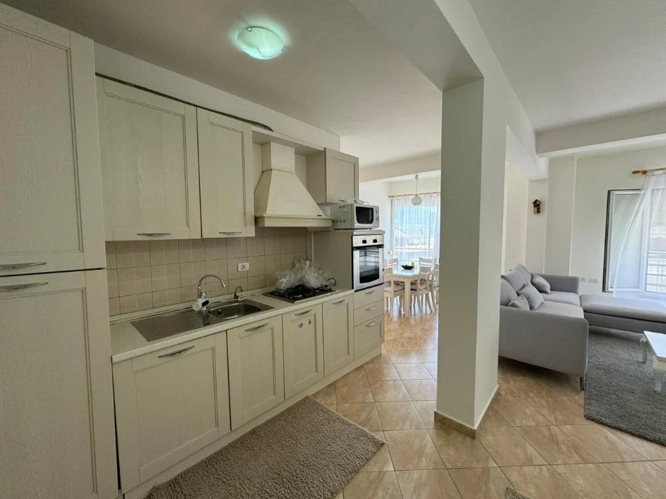 Tirane, jepet me qera apartament 2+1 Kati 2, 96 m² 600 € (Kodra e Diellit 1)
