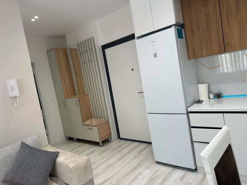 Tirane, jepet me qera apartament 1+1+Ballkon Kati 4, 70 m² 630 € (Bulevardi i Ri)