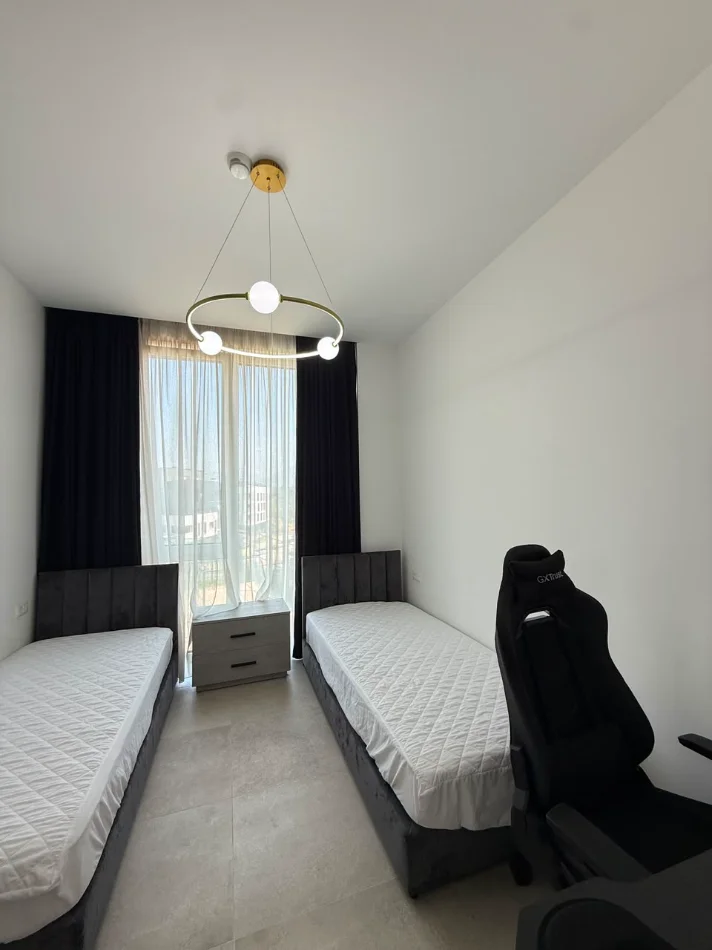 Tirane, jepet me qera apartament 2+1 , 101 m² 1.300 € (LIQENI I THATË)