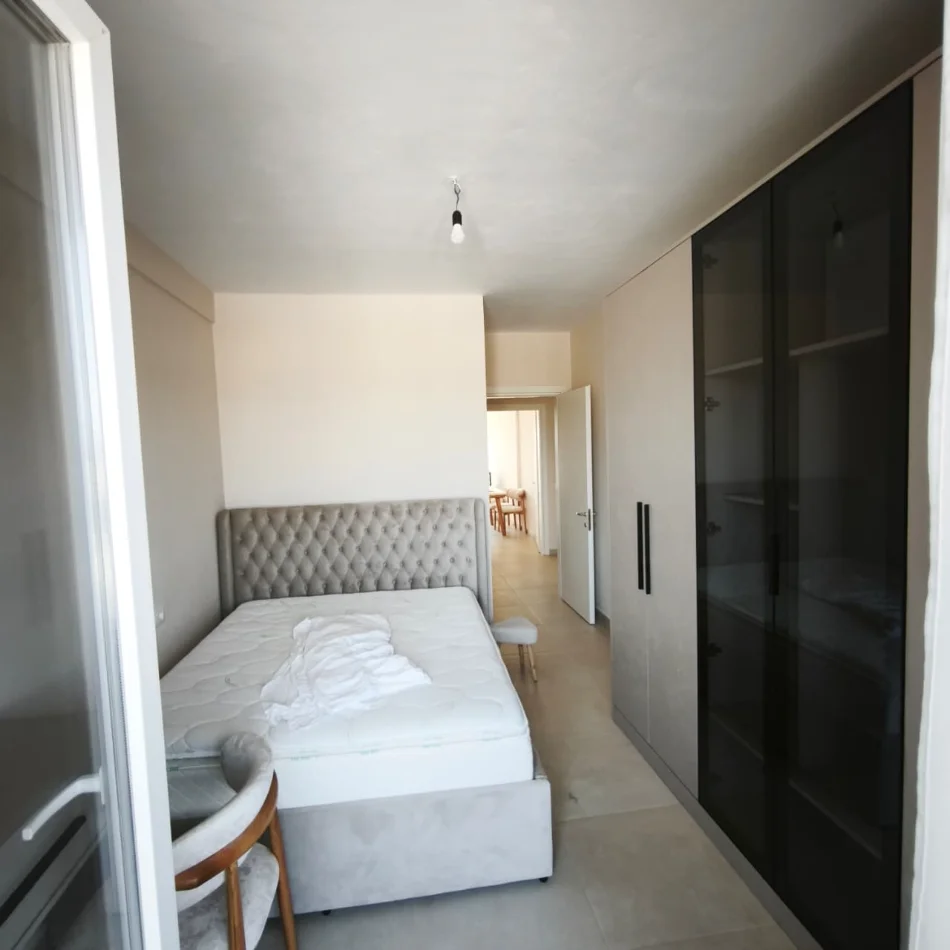 Tirane, jepet me qera apartament 2+1 , 98 m² 550 € (UNIVERS CITY)