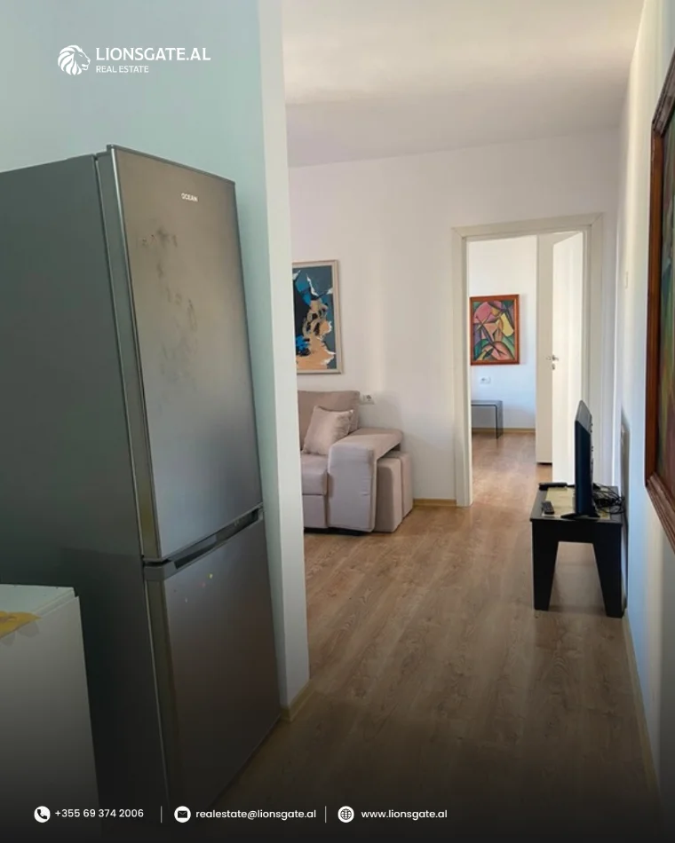 Tirane, jepet me qera apartament 1+1 , 55 m² 650 € 