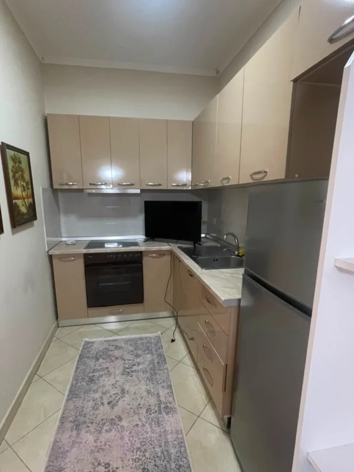 Tirane, jepet me qera apartament 1+1 , 68 m² 600 € 