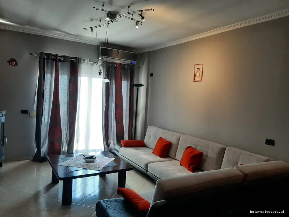 Tirane, jepet me qera apartament 2+1+Ballkon Kati 8, 100 m² 590 € (Astir)