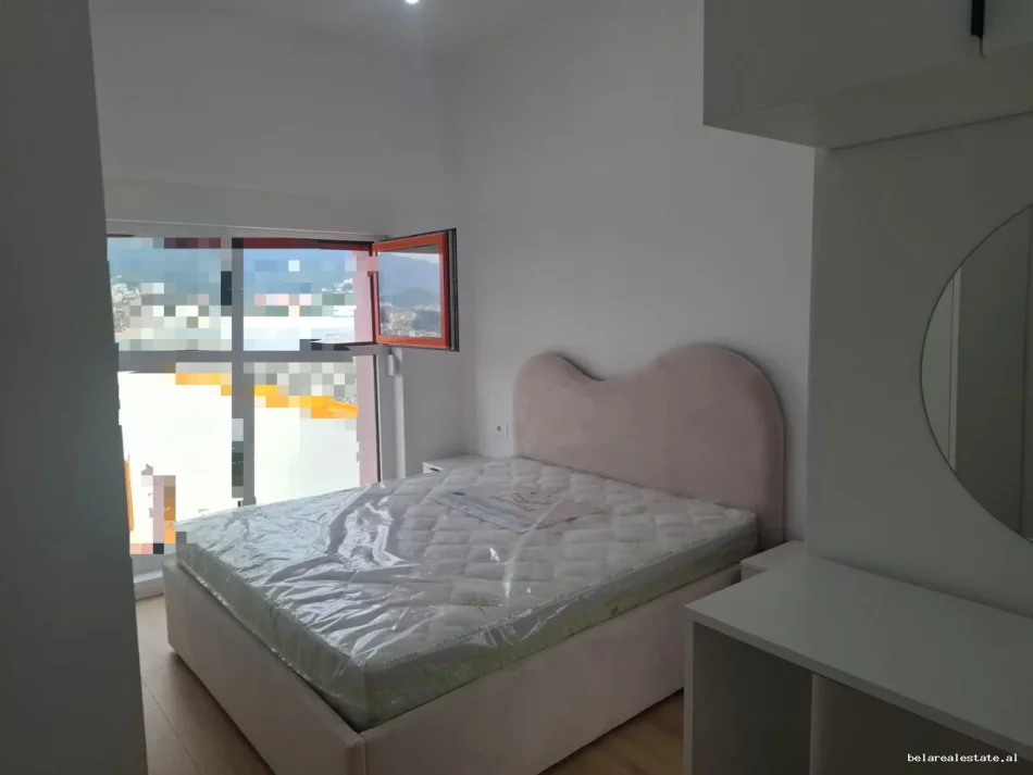 Tirane, jepet me qera apartament 1+1+Ballkon Kati 9, 75 m² 540 € (Ali Dem)
