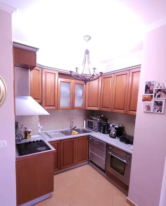 Tirane, jepet me qera apartament 2+1 , 125 m² 700 € 
