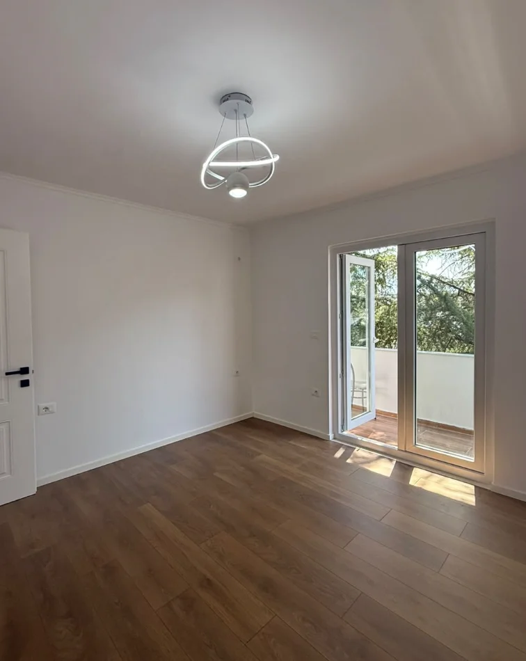 Tirane, shitet apartament 1+1 , 53 m² 118.000 € 