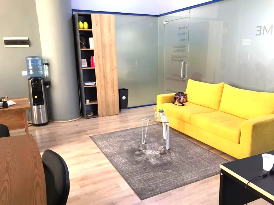 Tirane, shitet zyre Kati 2, 60 m² 230.000 €