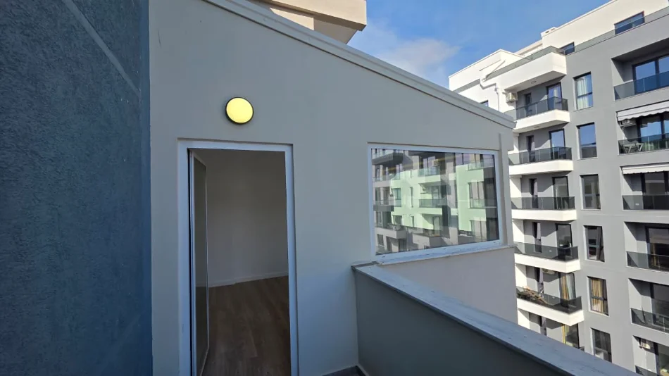 Vlore - Lungomare, shitet apartament 2+1+Aneks+Ballkon Kati 10, 118 m² 242.000 € (Lungomare, Vlorë)