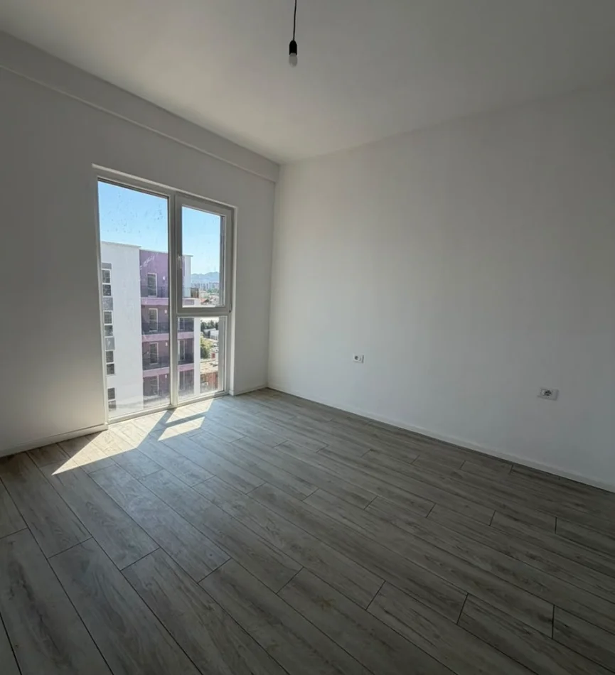 Tirane, shitet apartament 2+1 , 87 m² 126.600 € 