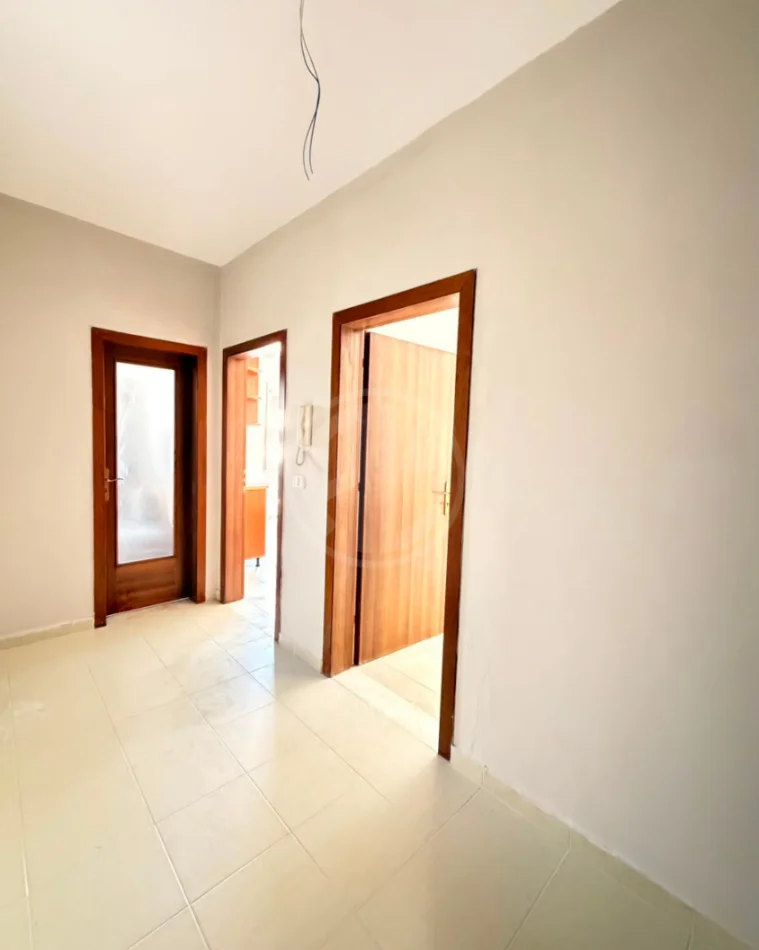 Durres, shes apartament 1+1+Ballkon Kati 4, 82.000 € 