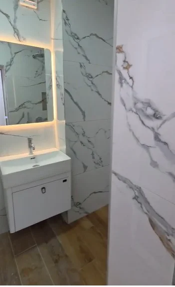 Tirane, shitet apartament 1+1 , 41 m² 122.000 € 