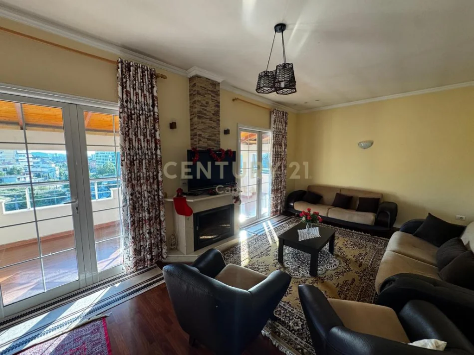 Tirane, shes Vile 5+1 Kati 3, 360 m² 644.000 € (Porcelan)