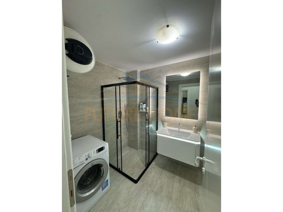Tirane, jepet me qera apartament 2+1 Kati 3, 112 m² 700 € (21 Dhjetori)