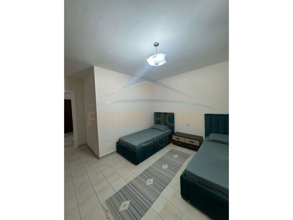 Tirane, jepet me qera 2+1 Kati 3, 112 m² 700 € (21 Dhjetori)