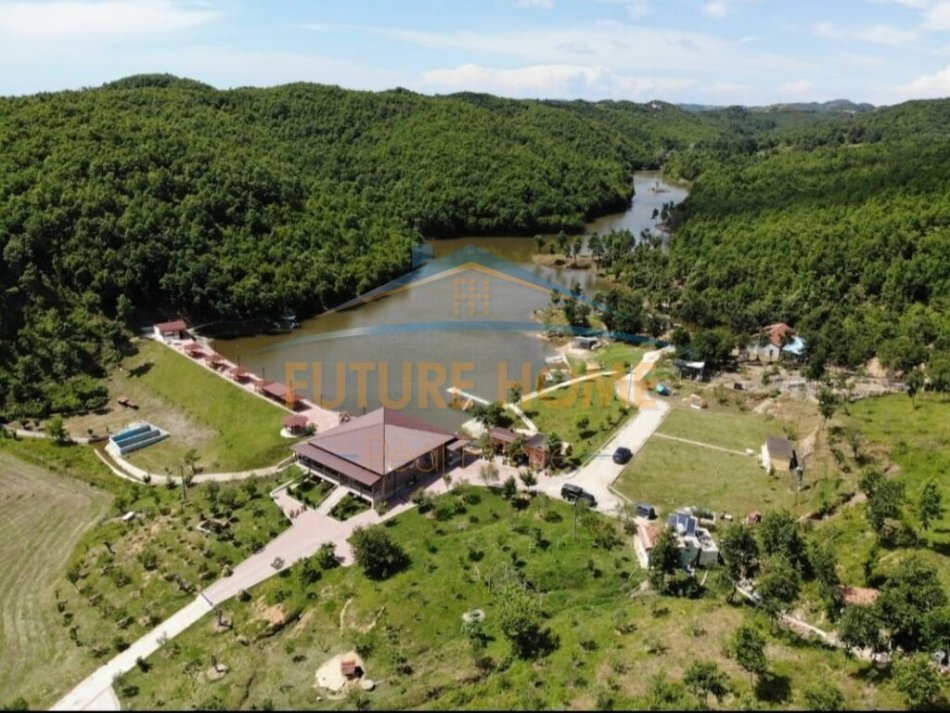 Durres, jepet me qera ambjent biznesi Kati 0, 18.000 m² (GJiri Lalzit)