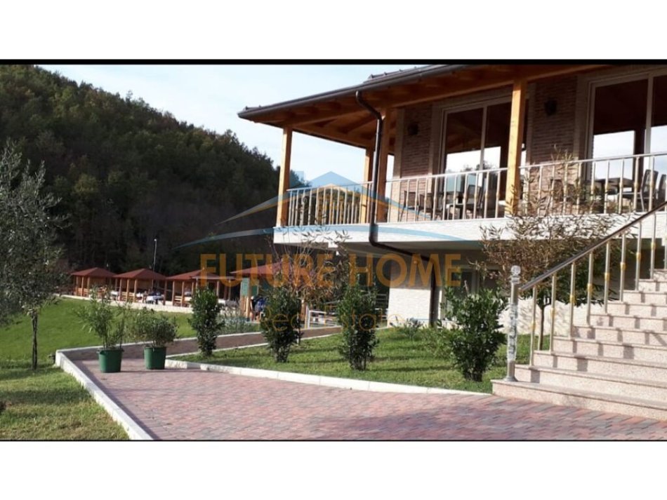 Durres, jepet me qera ambjent biznesi Kati 0, 18.000 m² (GJiri Lalzit)