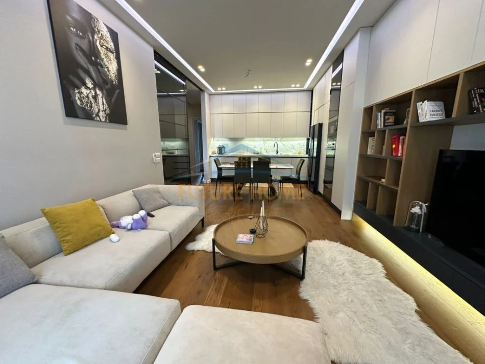 Tirane, jepet me qera apartament 2+1+Ballkon Kati 10, 120 m² 1.300 € (Rruga e Kavajes)