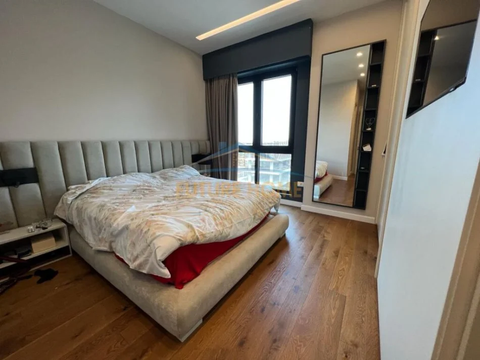 Tirane, jepet me qera apartament 2+1+Ballkon Kati 10, 120 m² 1.300 € (Rruga e Kavajes)