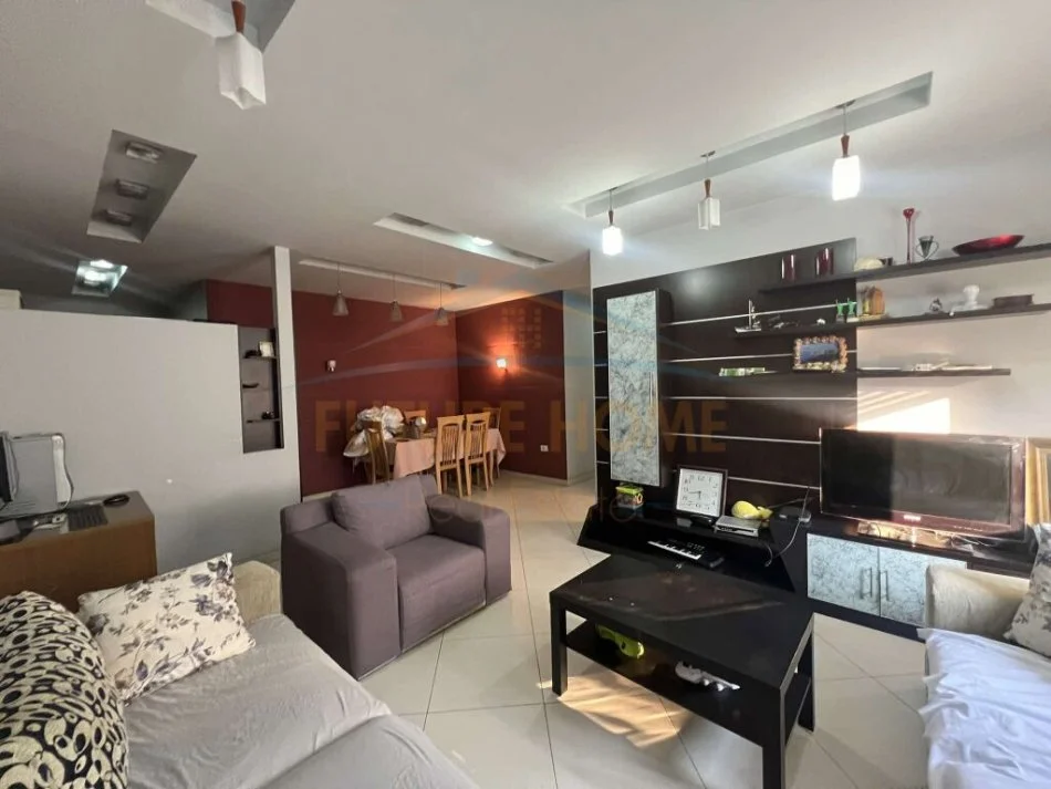 Tirane, shitet apartament 2+1+Aneks+Ballkon Kati 6, 111 m² 154.000 € (Astir)