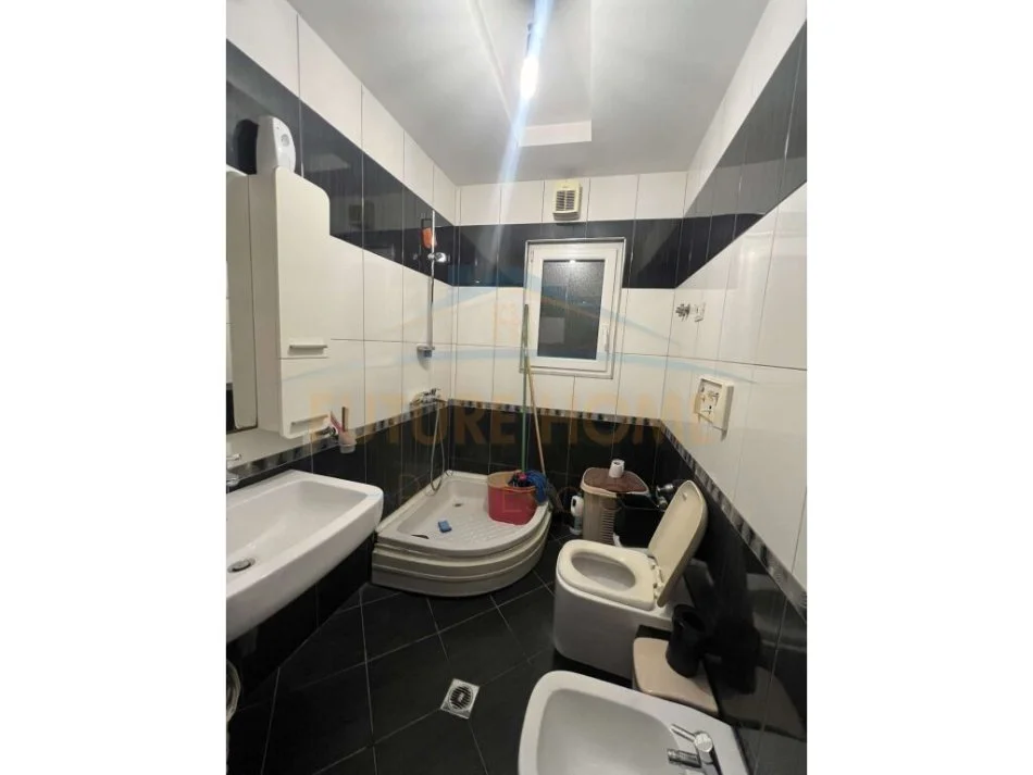 Tirane, shitet apartament 2+1+Aneks+Ballkon Kati 6, 111 m² 154.000 € (Astir)