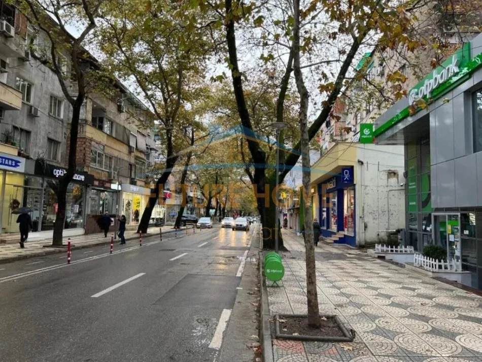 Tirane, jepet me qera apartament 1+1 Kati 5, 65 m² 550 € (Myslym Shyri)