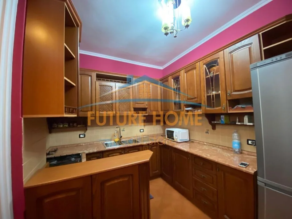 Tirane, shitet apartament 2+1 Kati 4, 104 m² 125.000 € (Rruga Aleksandri i Madh)