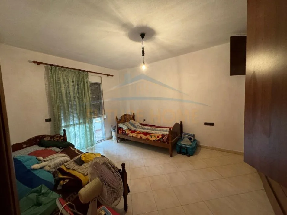 Durres, shitet apartament 3+1 Kati 2, 95 m² 93.000 € (UKD, Durres)