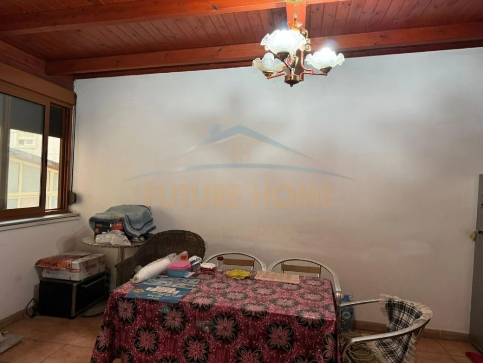 Durres, shitet apartament 3+1 Kati 2, 95 m² 93.000 € (UKD, Durres)