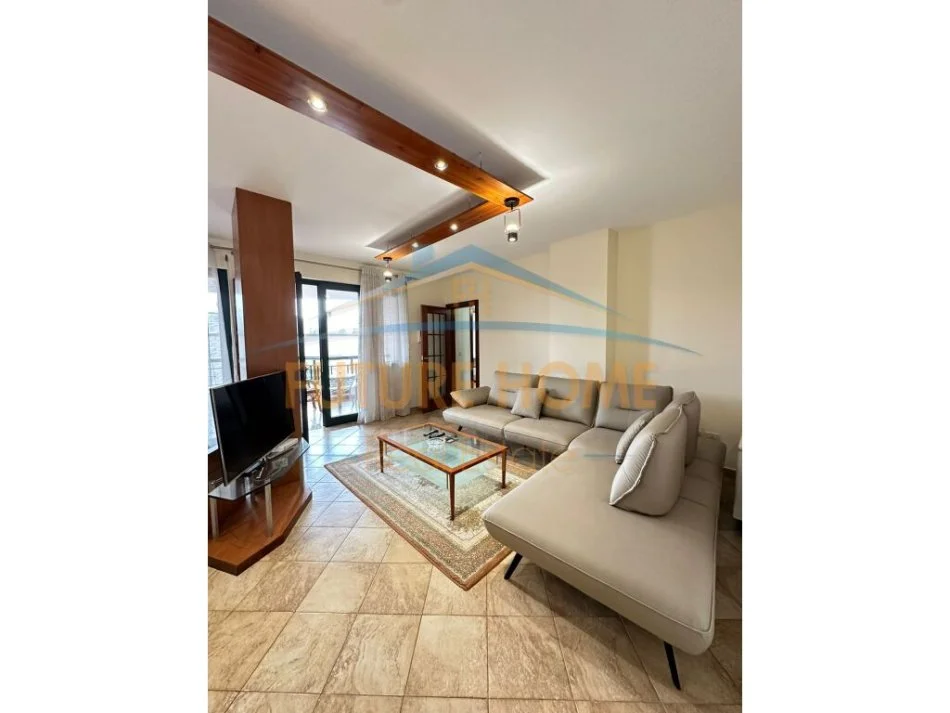 Tirane, jepet me qera apartament 2+1 Kati 9, 118 m² 1.250 € (BLLOKU TIRANE)