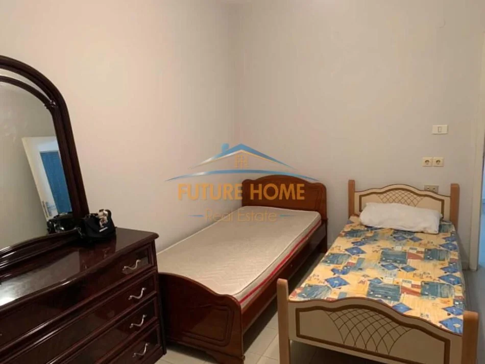Tirane, jepet me qera apartament 2+1 Kati 5, 95 m² 500 € (, Bulevardi Zogu 1,)