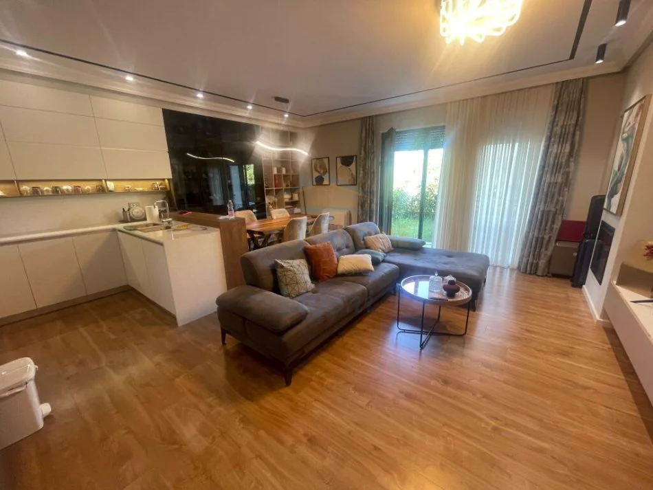 Tirane, shitet apartament 2+1+Ballkon Kati 0, 116 m² 350.000 € (Liqeni Thate)